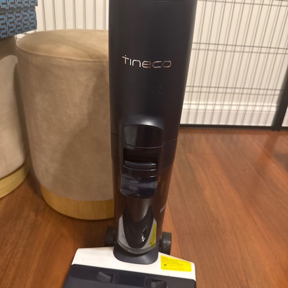 Tineco Wet Dry Vacuum - Picture 2 of 2